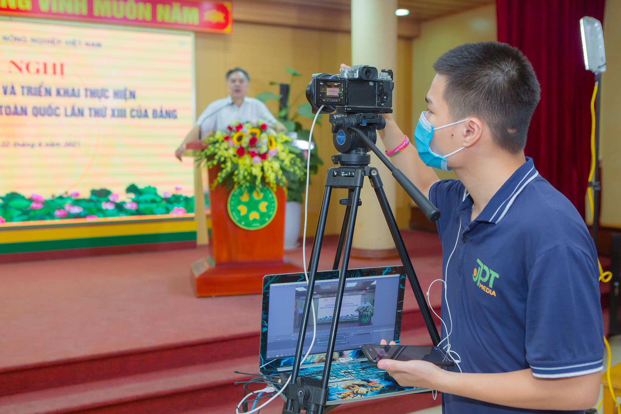Quảng cáo ngoài trời OOH – Quảng cáo bảng biển tấm lớn ngoài trời